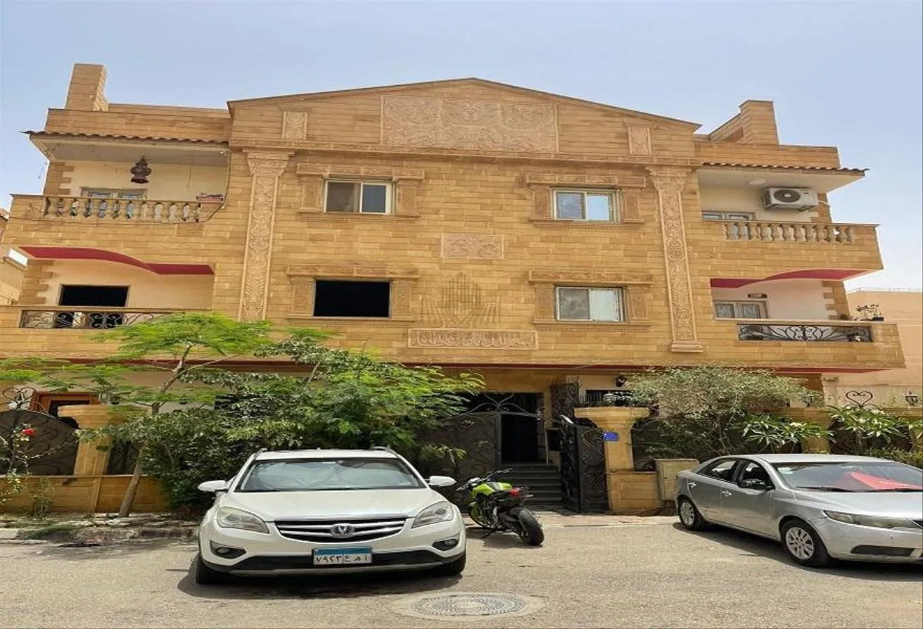 Sale in El Banafseg 11: apartment for sale 190m in villa new cairo city
