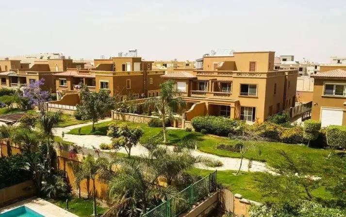 البيع في قرية بلاجيو: شالية دور اول موقع مميز للبيع بلاجيو العين السخنة 