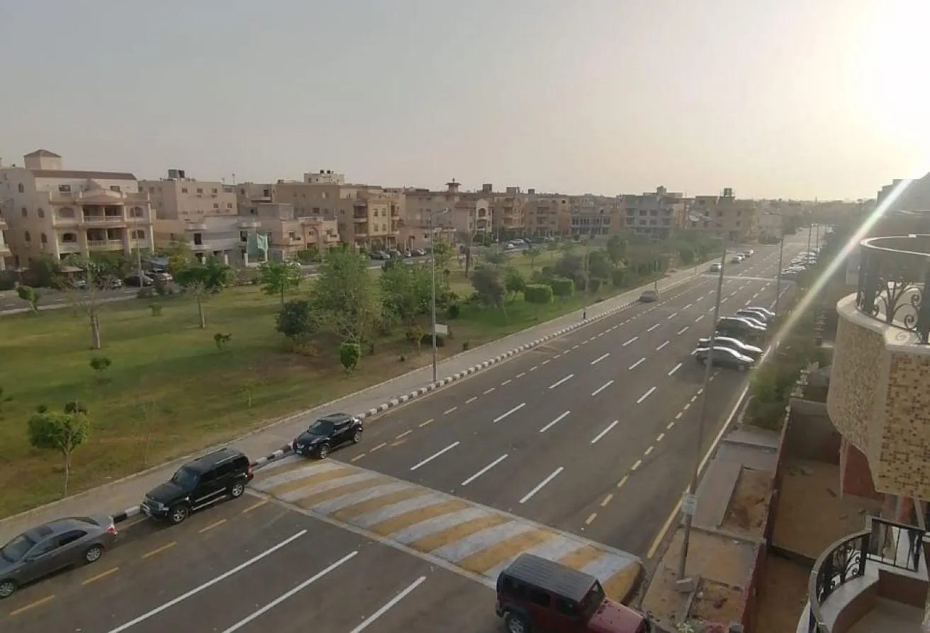 للايجار في ميدان الياسمين: رووف بالياسمين فيلات للايجا ر التجمع الاول 