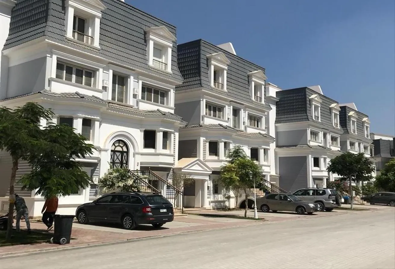 Sale in Mountain View 4: Town villa in Mountain View, fully finished, 0%DP