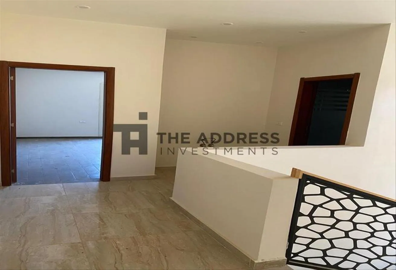 Gallery Image 15