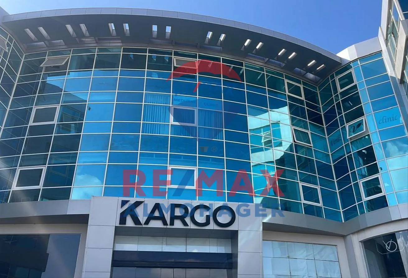 Rent in Kargo Mall: Office for rent in the heart of Sheikh Zayed