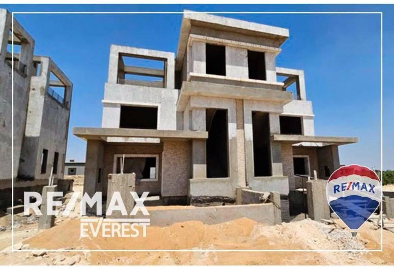 Sale in City View: Luxury Apt Prime Location in City View Park View