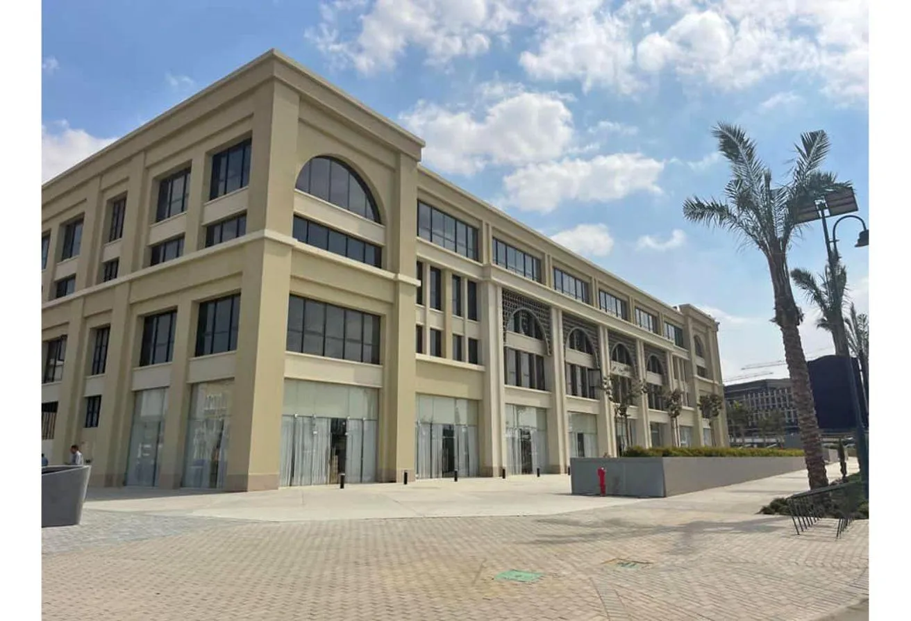 Sale in Stride: Office for Sale Fully Finished  in New Cairo