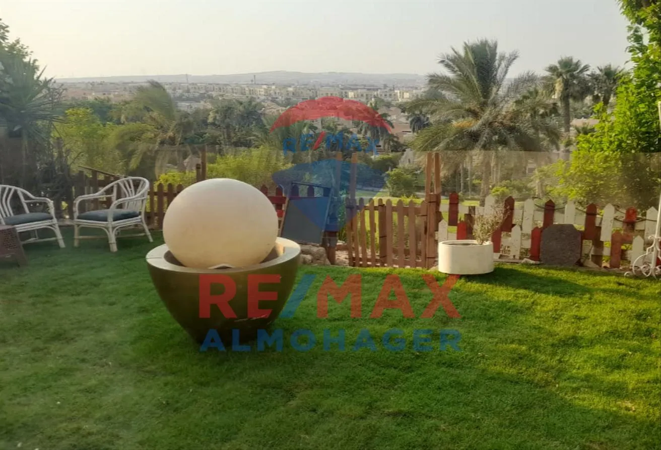 Rent in Zayed 2000: Luxurious Furnished Villa with Best View in Zayed