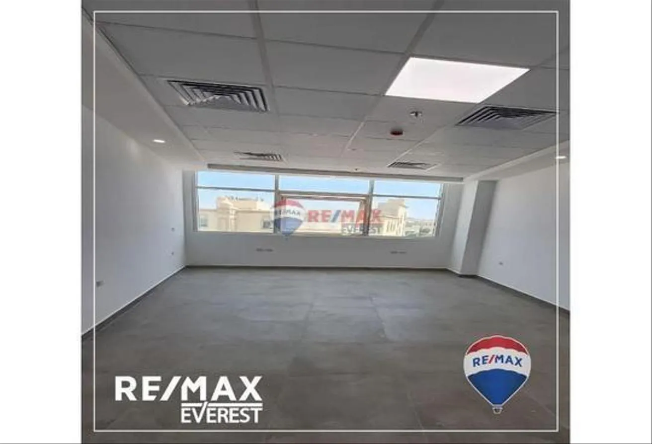 Rent in Ritzy: Prime Location Shop For Rent In Ritzy mall