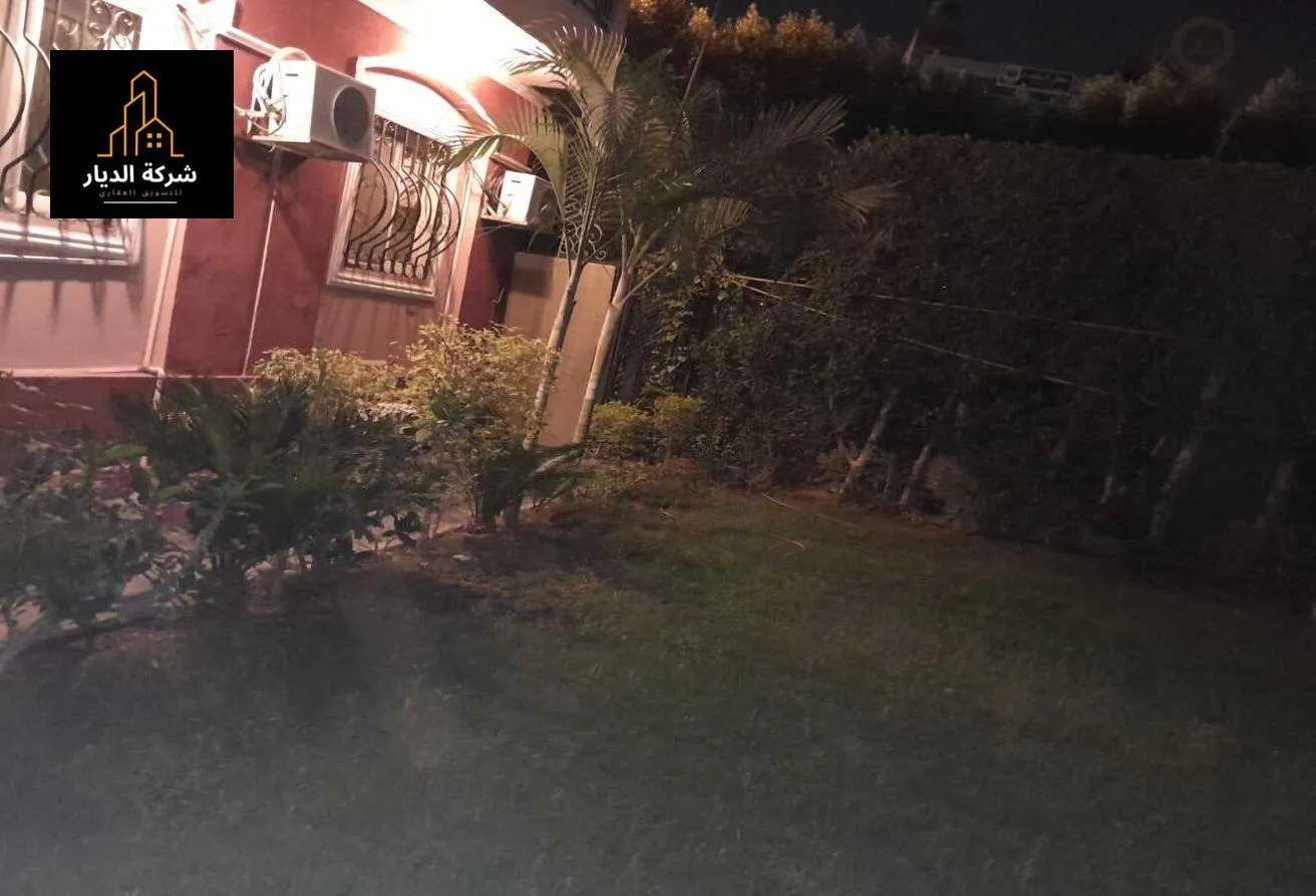 Rent in Rawdat Zayed: شقة مفروشة بحديقة بروضة زايد للإيجار