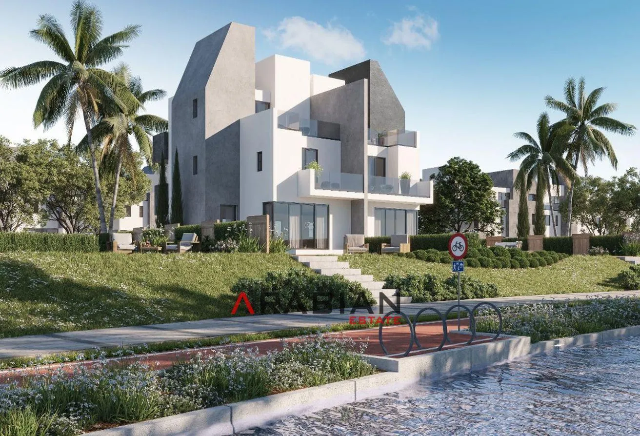 Sale in Bloomfields: Villa 210m inst-10y special price next to madinaty