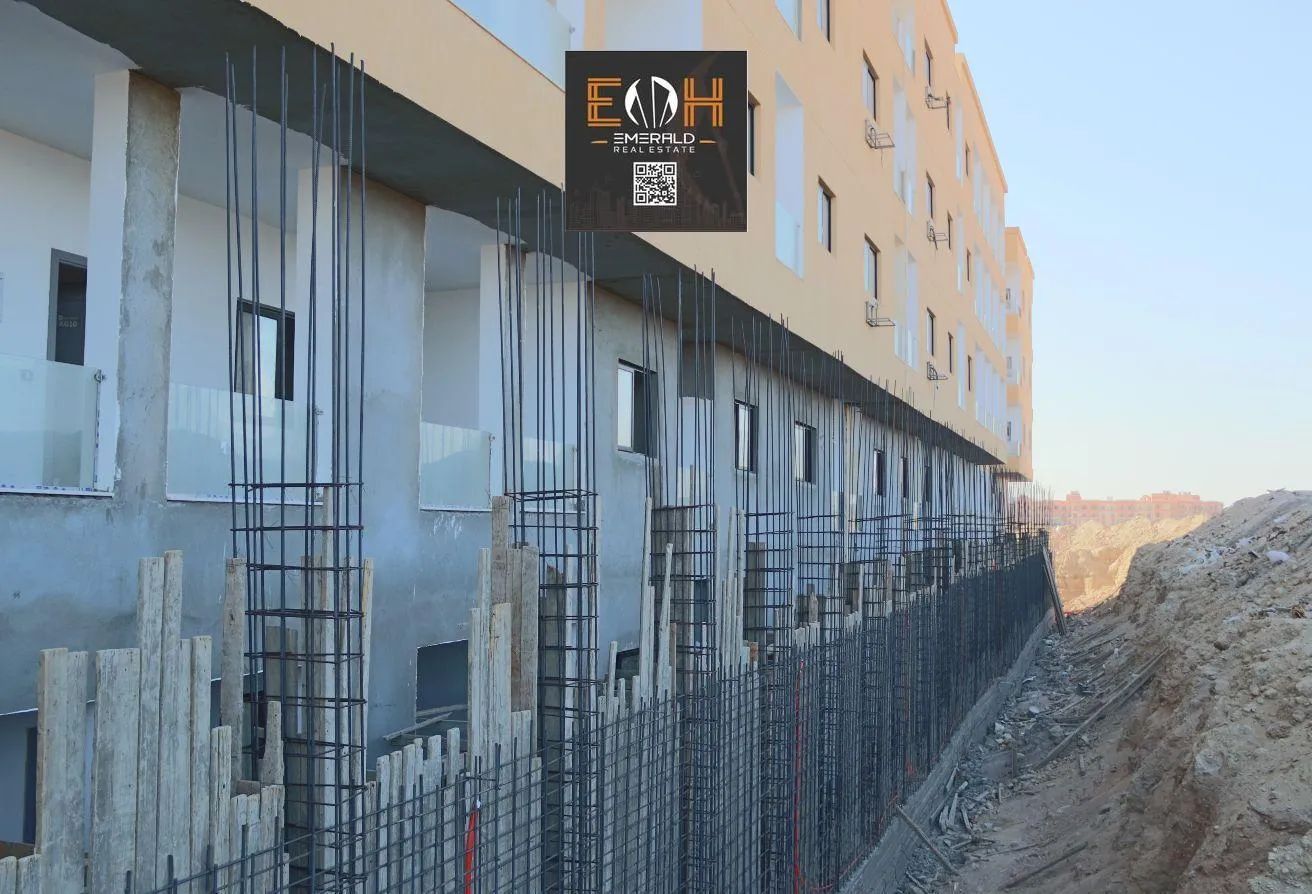 Sale in Al Ahyaa District: 71 sqm 2 Beds chalet With BEACH- Delivery in 2025