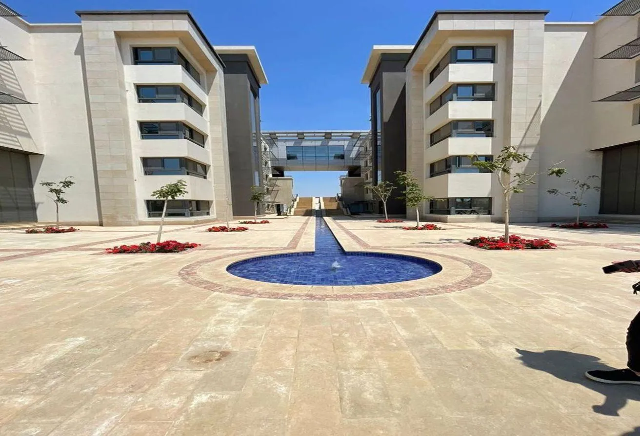 Sale in New Giza: Own a fully finished clinic in New Giza