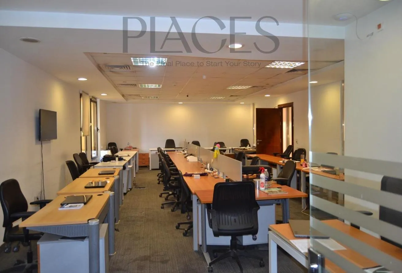 Sale in V90: Best Priced  | Finished clinic | Prime Location