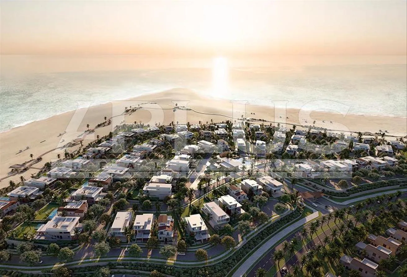 Sale in Marassi: Townhouse 6 Bedrooms 410m Good Price in Marassi