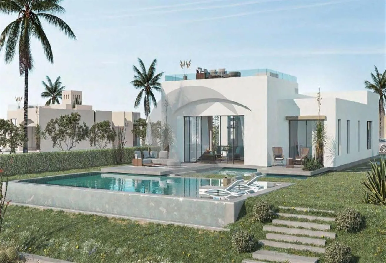 Sale in Kamaran: 1st Row on Lagoon Fully Finished 6yrs Installments