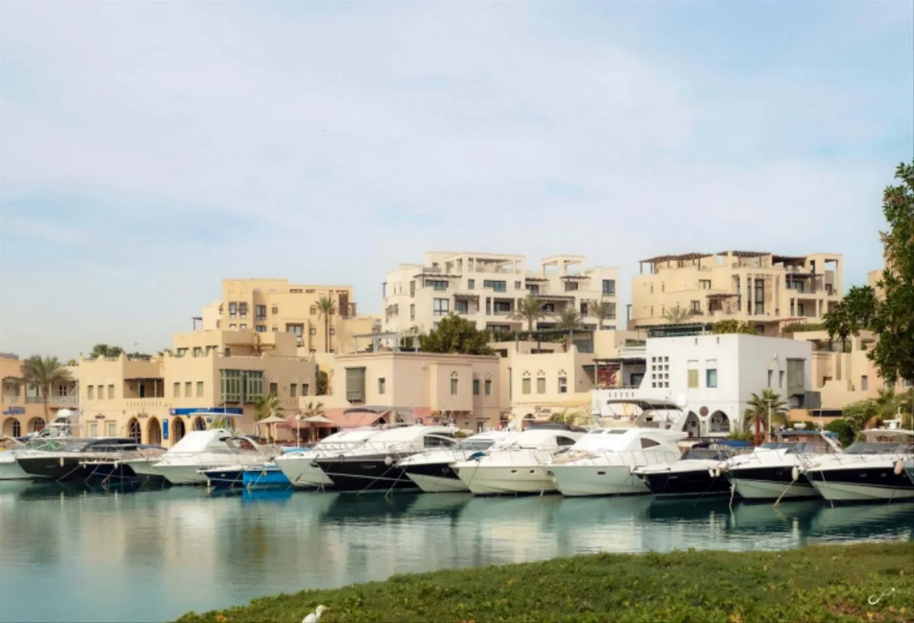 Sale in Kamaran: Town House - For Sale - Sea View - In Kamaran