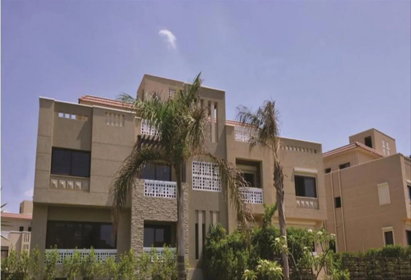Sale in Green IV: For Sale , Twin House In Green 4 6 _ October 252 m