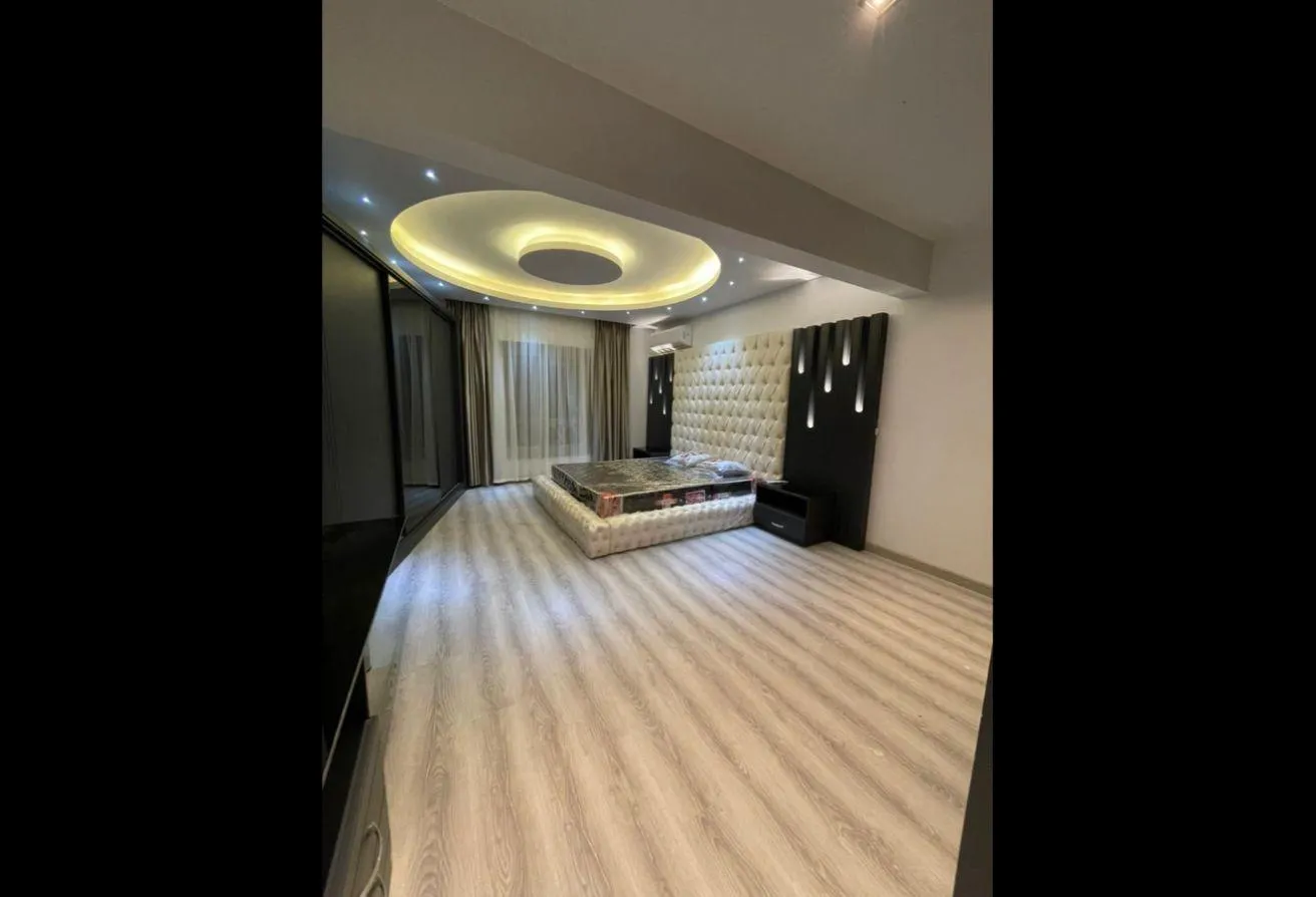 Gallery Image 14