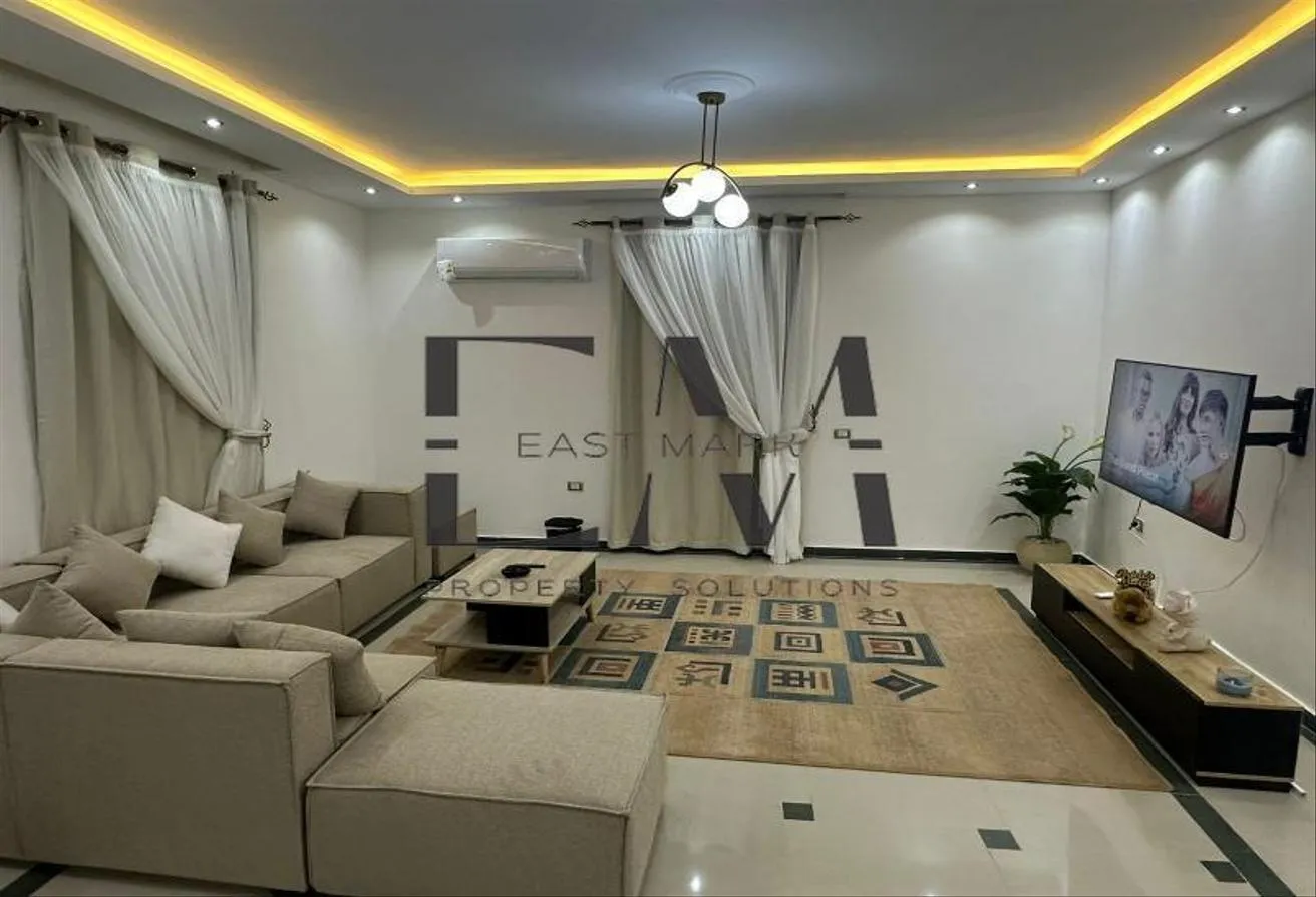 Rent in Service Road: Furnished apartment for rent in Ganob Al Academia