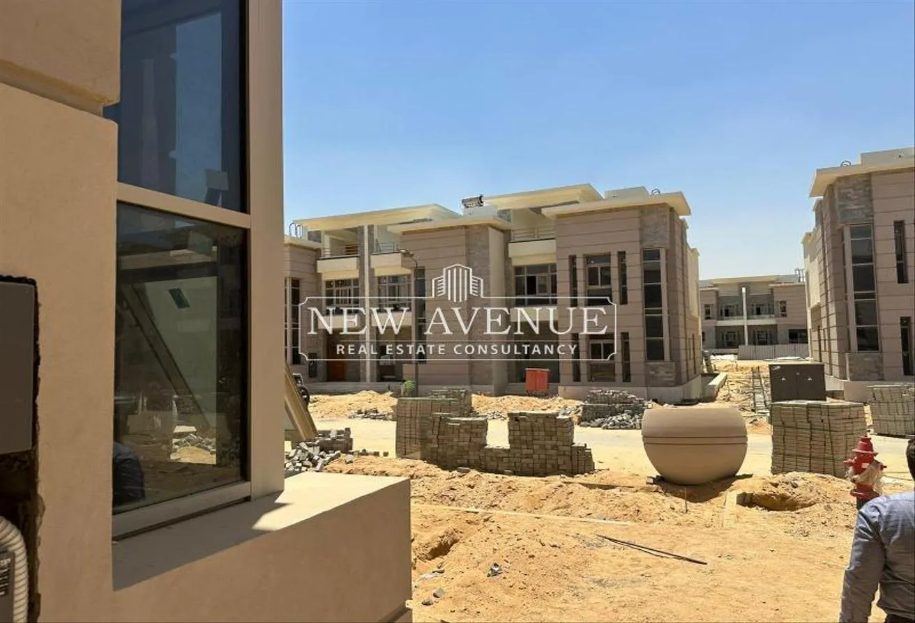 Sale in La Fontaine Province: Town House for sale in La Fontaine Compound