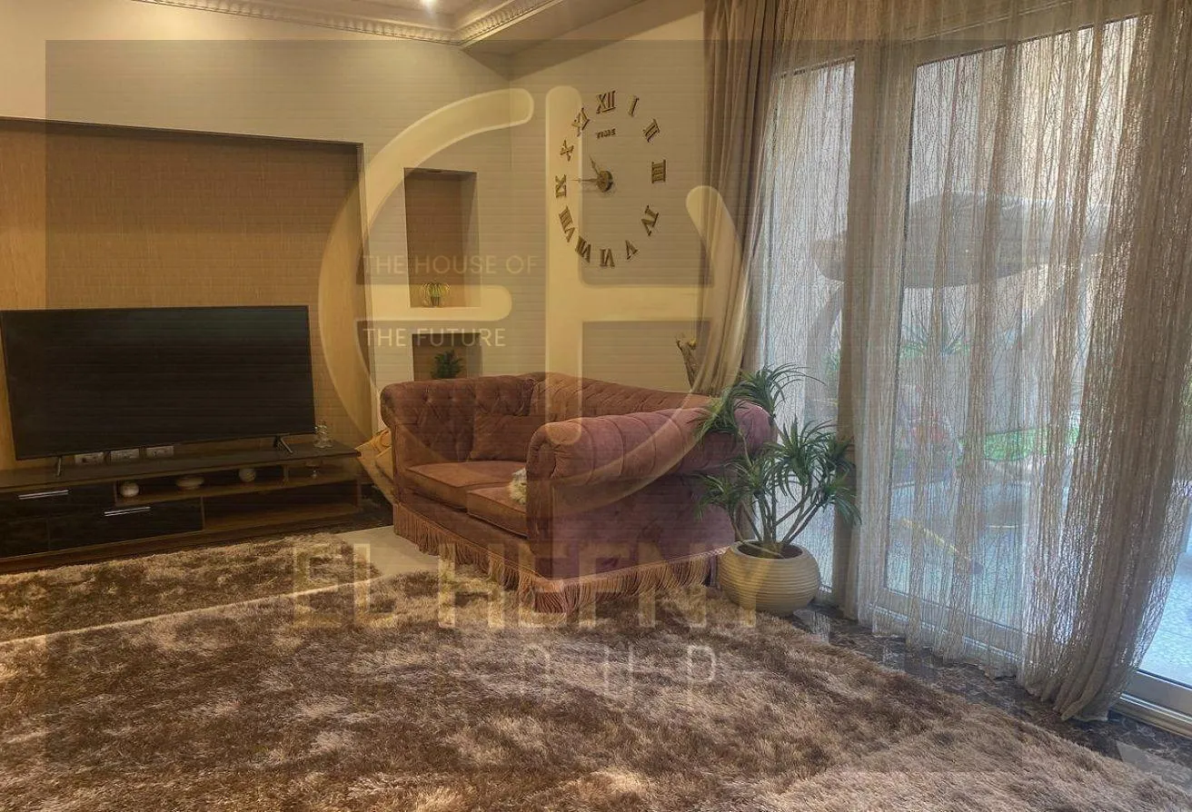 Sale in Fatma Al Sharbatly Mosque: دوبلكيس بحديقه و مدخل خاص بحري شرقي 350