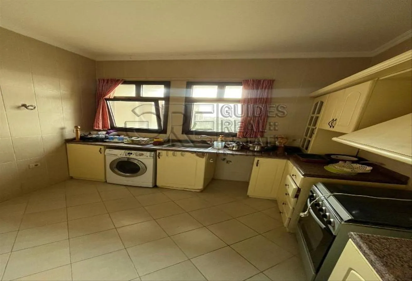 Sale in Casa: Duplex with garden For Sale at Casa Beverly hills