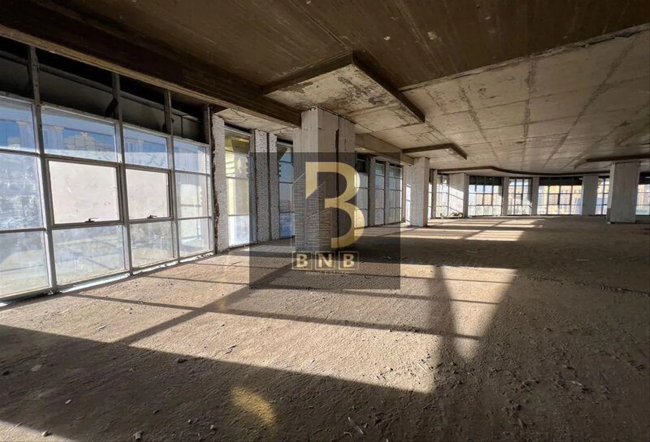 Rent in North Teseen St.: Admin Office|fully finished |250Sqm| DownTown