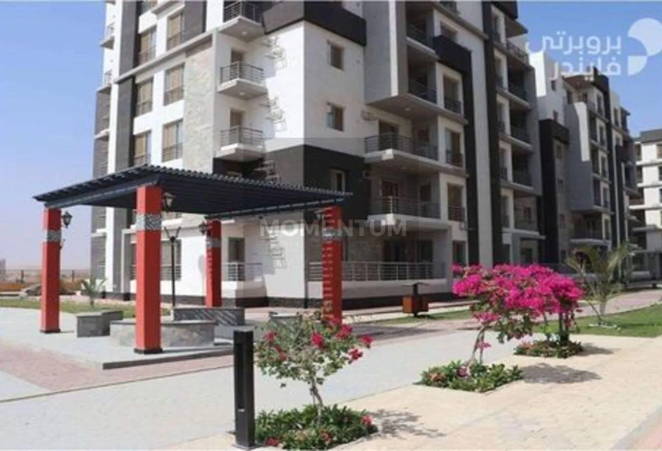 Sale in Wesal City: فيلا للبيع بالفرش والاجهزة في كمبوند وصال