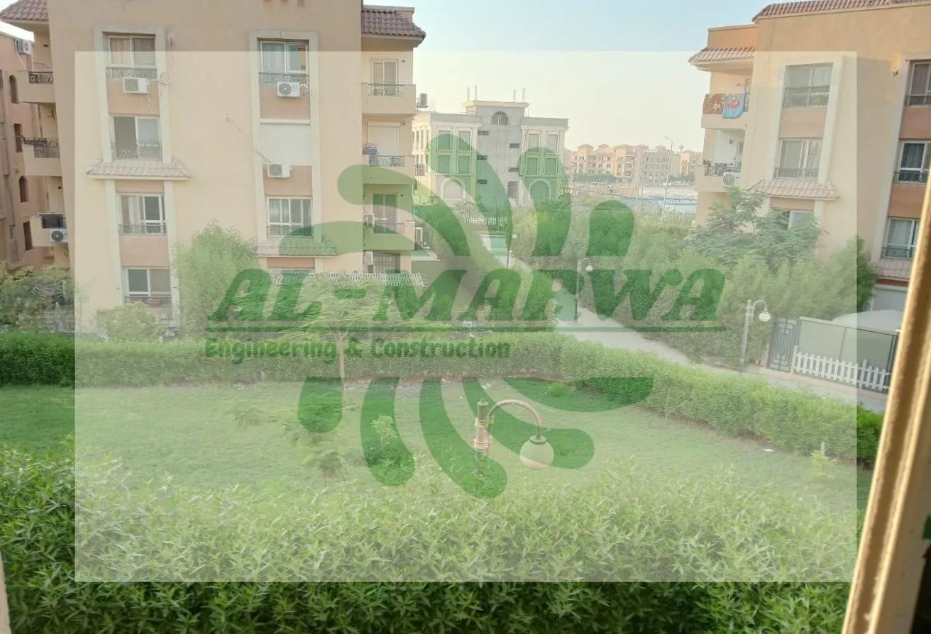 Sale in Al Khamayel city: لوكيشن مميز بتشطيب الترا سوبر لوكس مدخل خاص وجراج