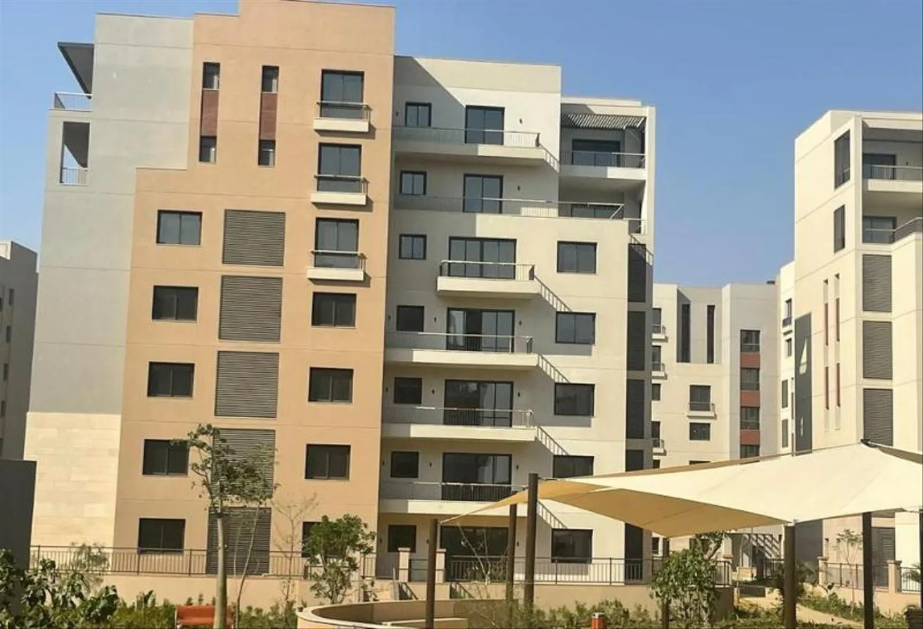 Sale in District 5: A finished two-bedroom apartment D.P of only 5%