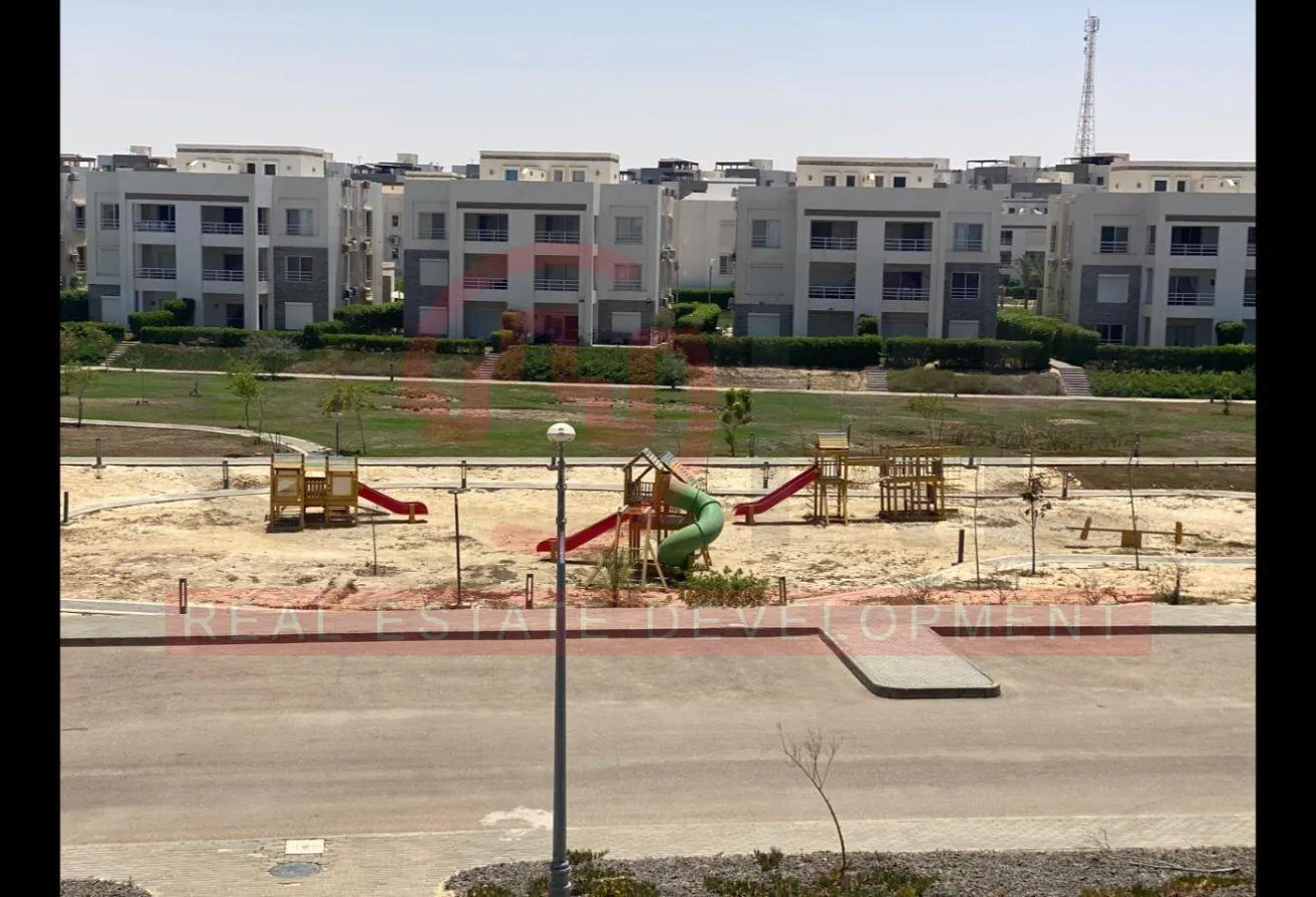 Sale in Sidi Abdel Rahman: Fully Finished Chalet in Lyv, 8-Yrs plan,Pool View