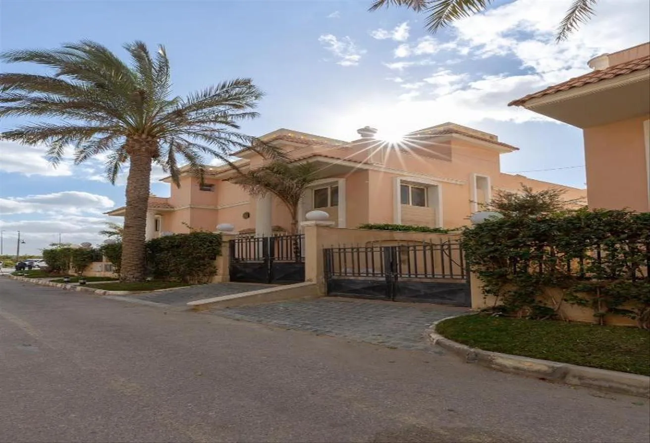 Sale in Cleopatra Palace: standalone 577m for sale RTM best price in shorouk