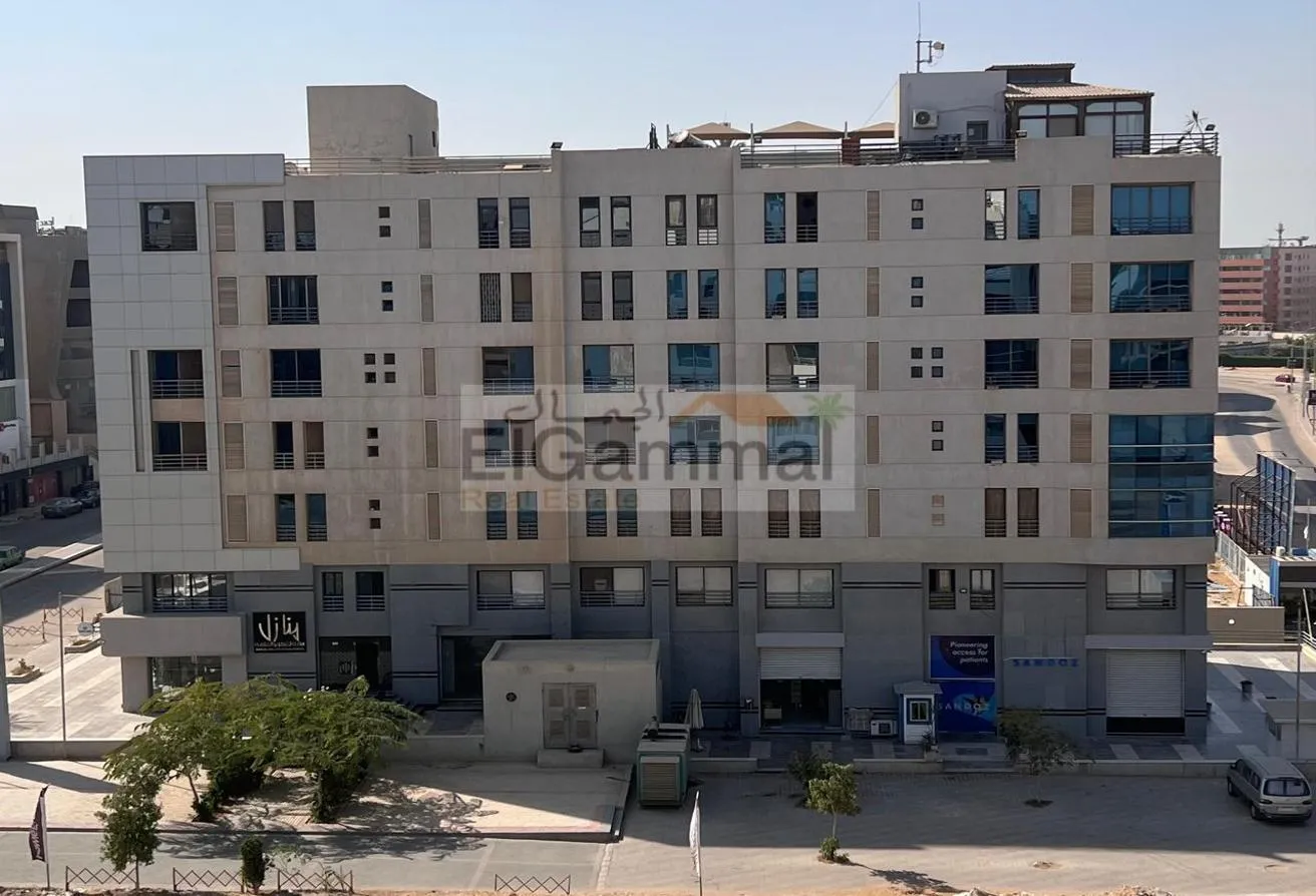 Sale in The 5th Settlement: تجارى للبيع بموقع متميز بالتجمع الخامس