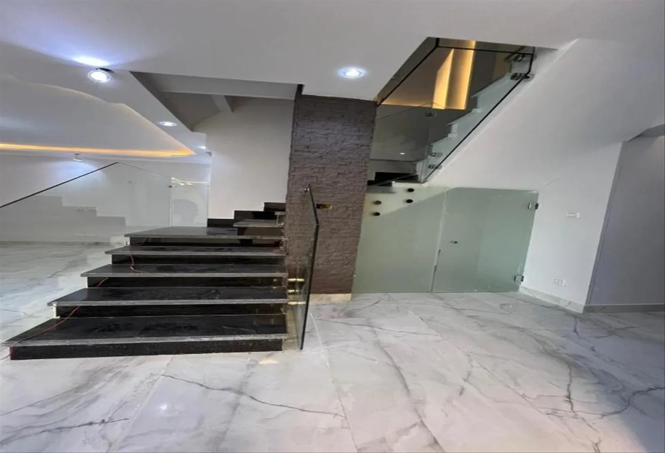 Gallery Image 12