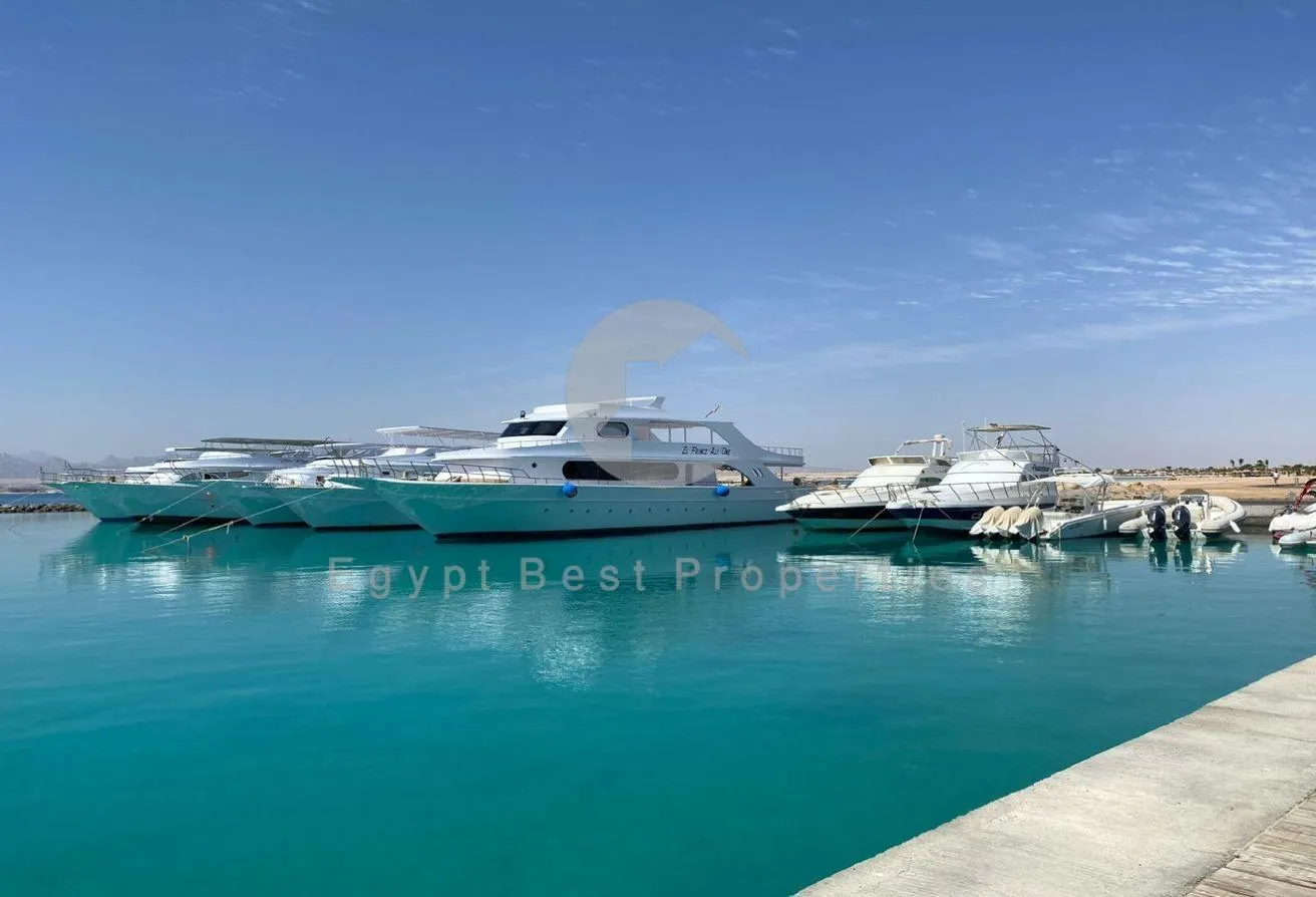 Sale in Solare: Townhouse for sale in SOLARE direct to Lagoon