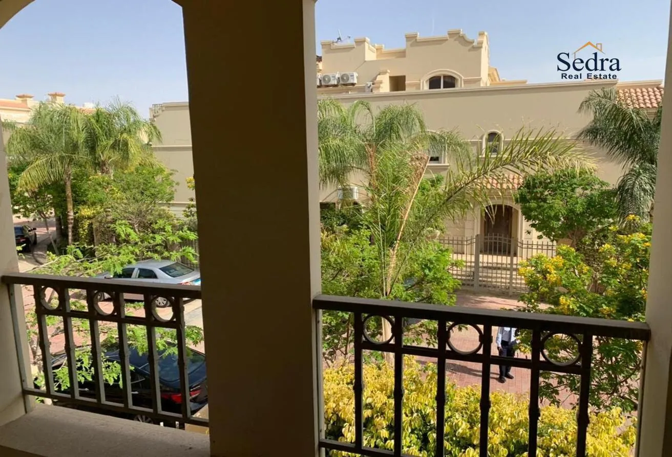 Sale in Al Patio 5: Twin House for sale Patio 5 El shorouk Delivered