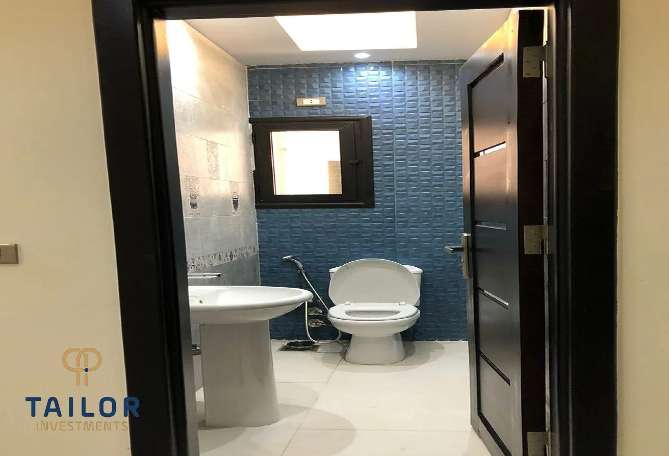 Sale in Midtown Sky: Resale apartment,first phase overlooking landscap