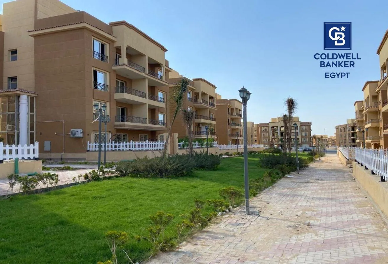 Sale in Al Khamayel city: لوكيشن مميز دوبلكس 238 م بجاردن وتشطيب سوبر لوكس