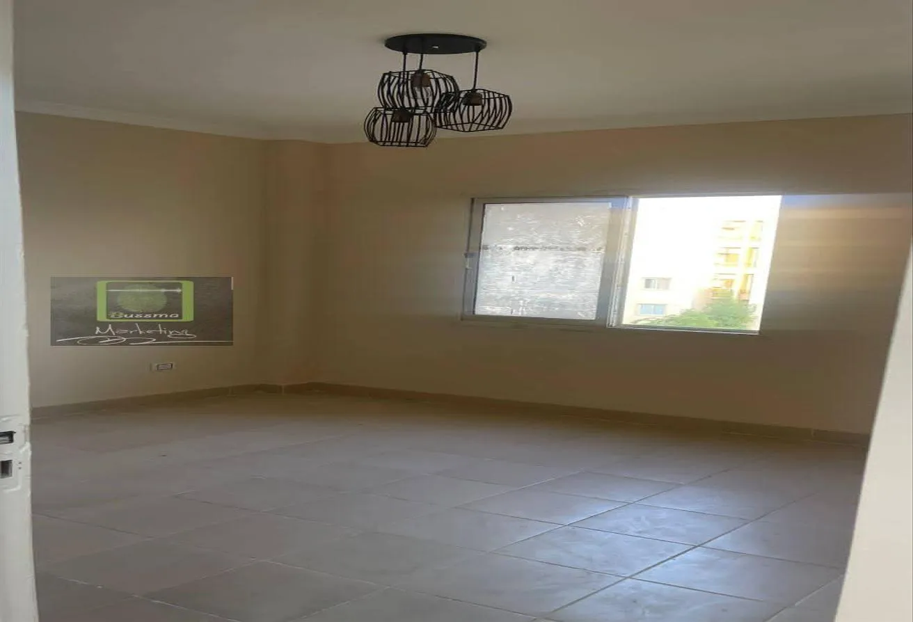 Rent in 8th District: للايجار بالمطبخ شقة ارضي مرتفع بالحي8زايد بسعرلقطة