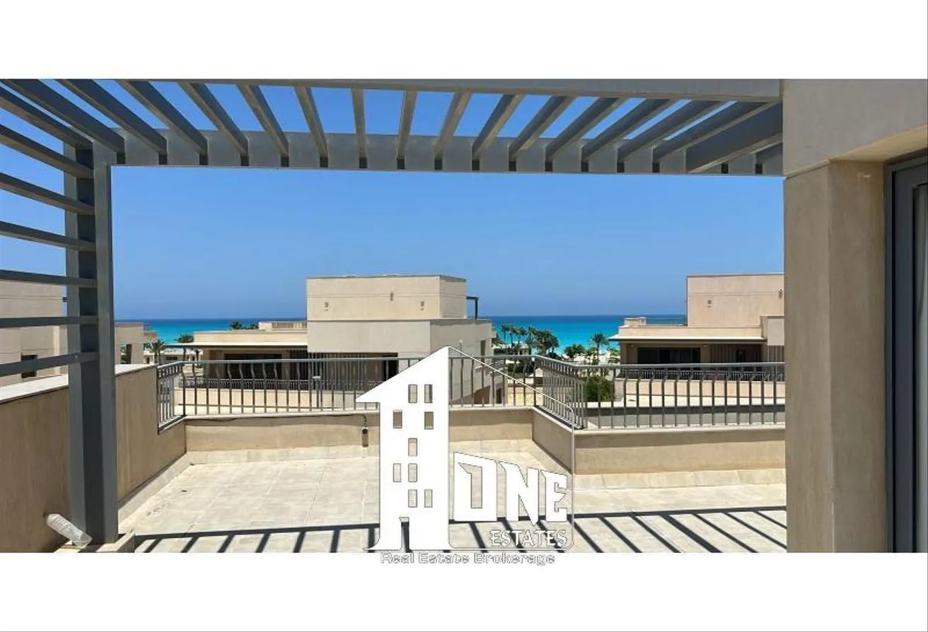 Sale in Marassi: Prime Villa Second Row Sea Celia Marassi for sale