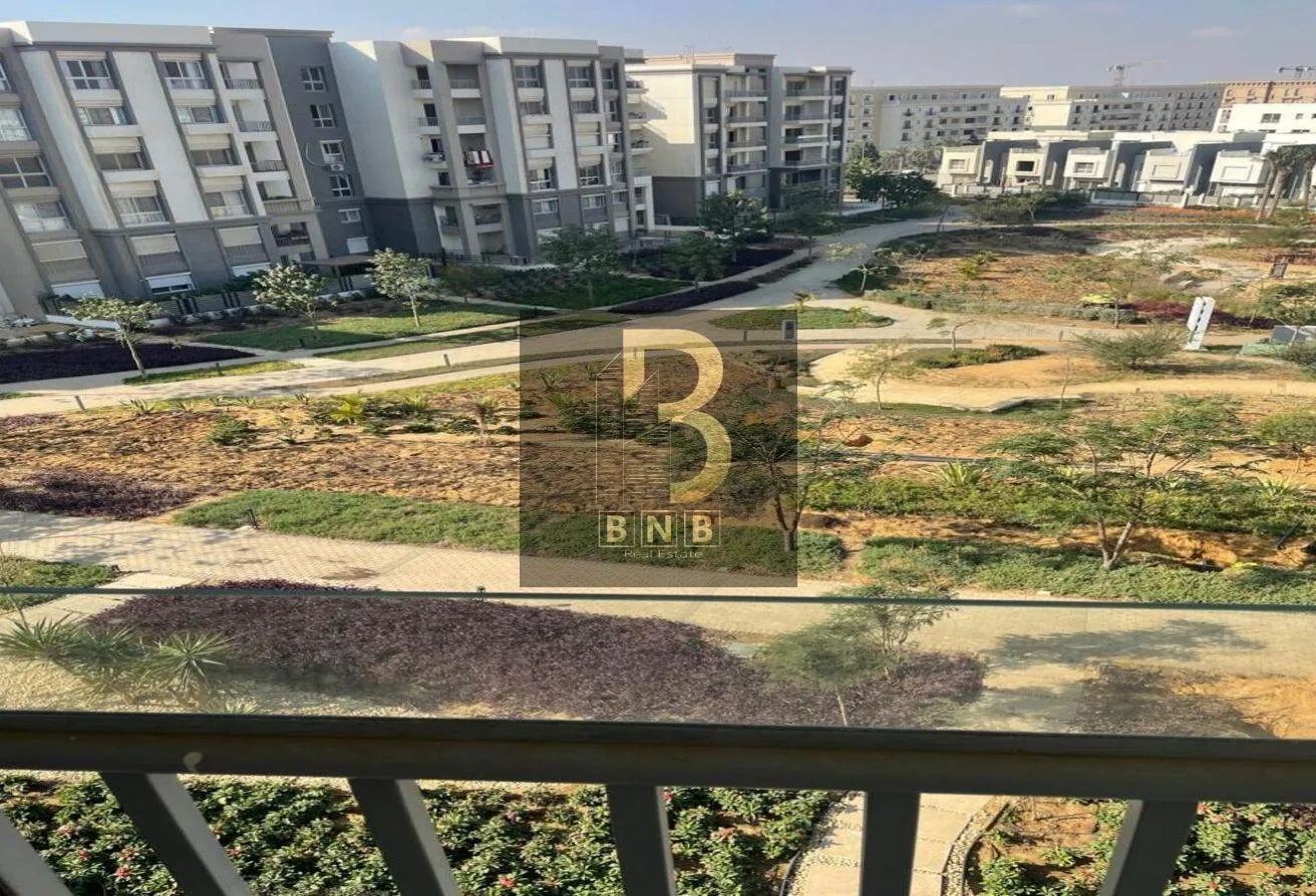 Sale in Hyde Park: Villa in Hyde park New Cairo Downpayment 5% only.
