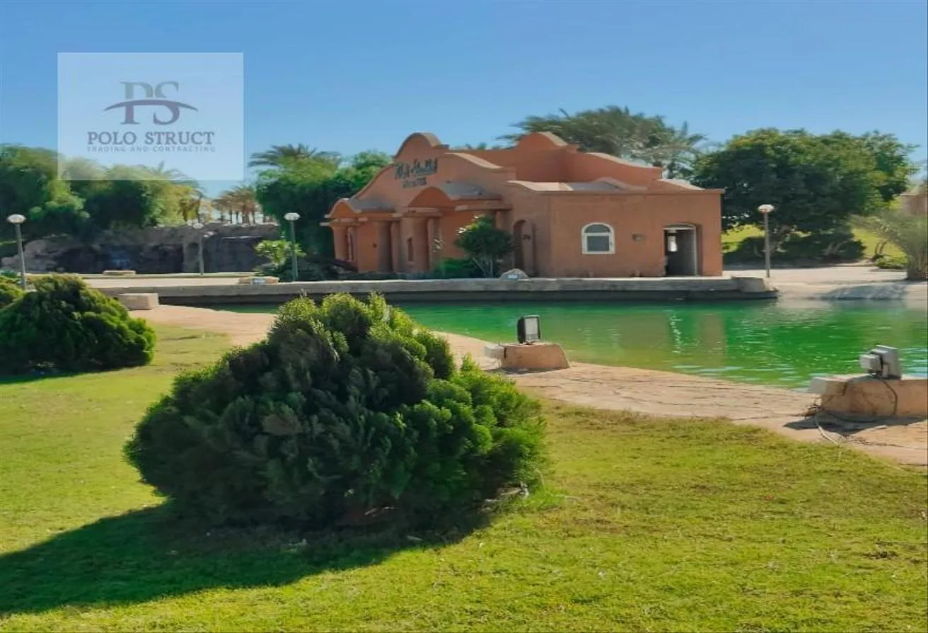 Sale in Wadi Al Nakhil: Villa 1000 M BELOW MARKET PRICE - Prime location