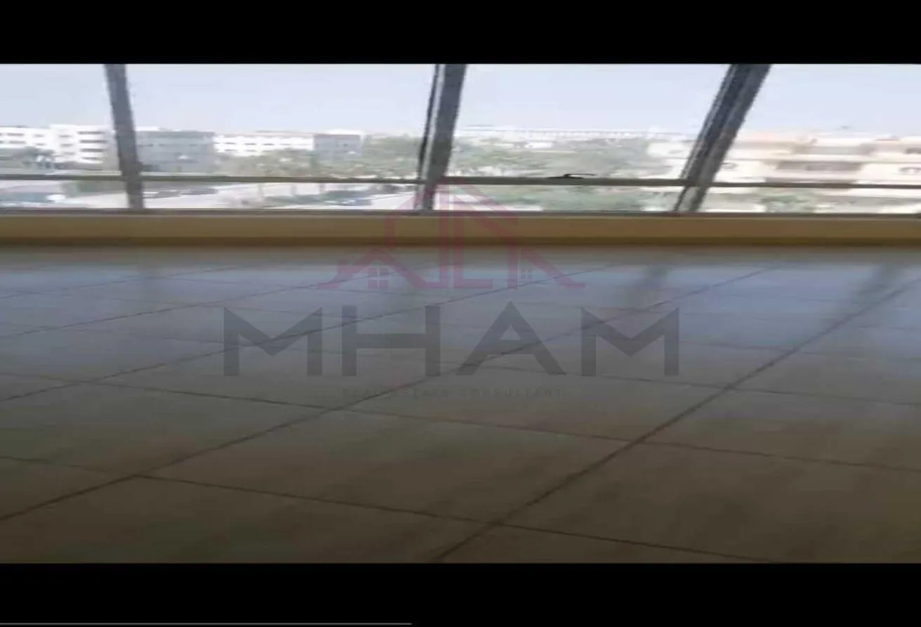 Rent in El Nakheel: Clinic 43M for rent in Al Nakhil, First Settlement