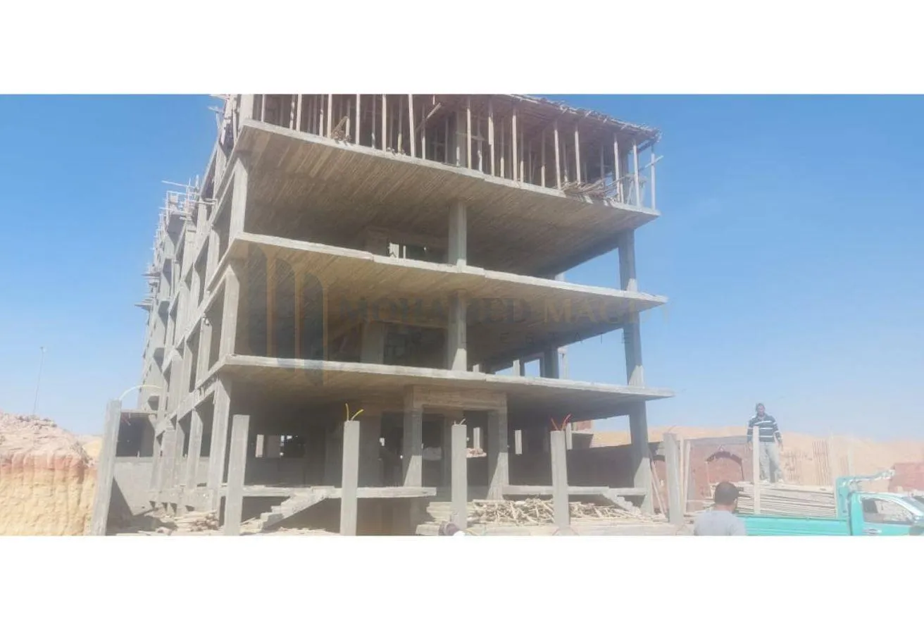 Sale in Bait Al Watan Al Takmely: 180م بيت الوطن الاساسى خطوات  للبوليفاردمدخل زايد4