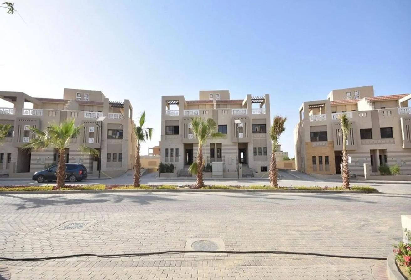 Sale in Green IV: Twinhouse 252m - Land 268m ready to move open view