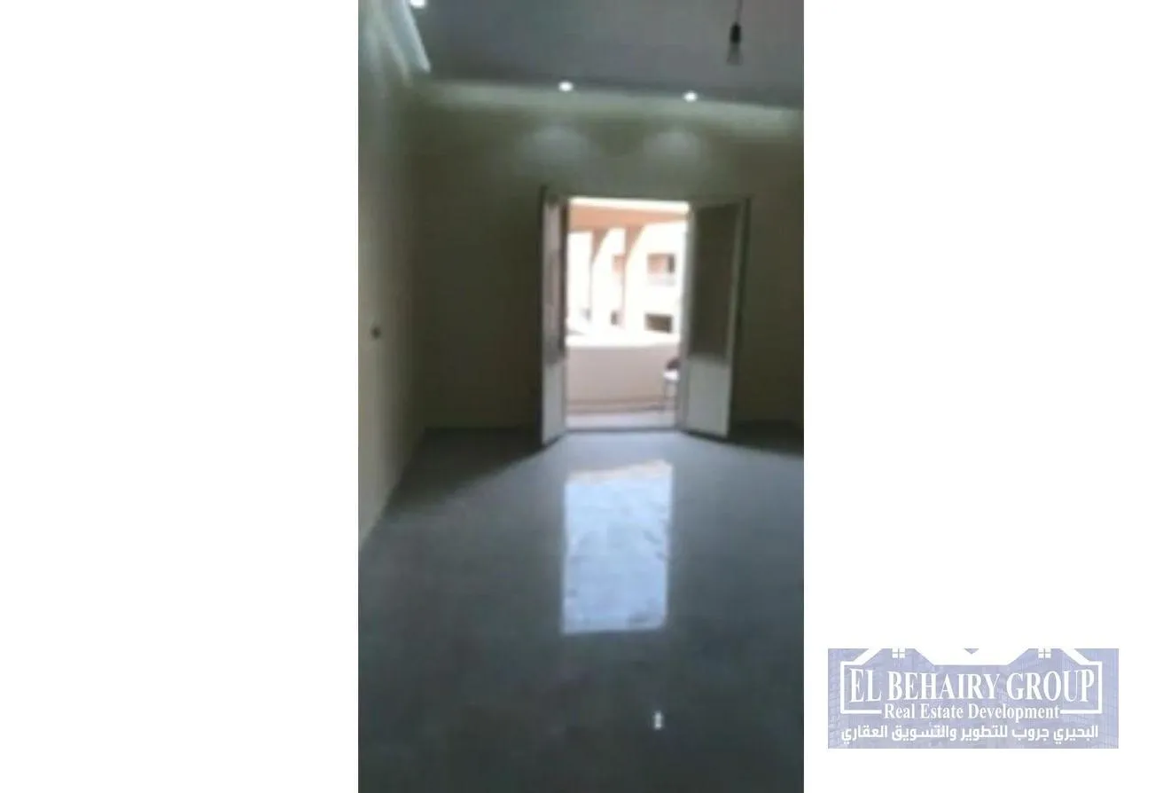 Sale in Loaloat Al Shorouk: شقة للبيع سوبر لوكس في الشروق فيلا بالحى الرابع