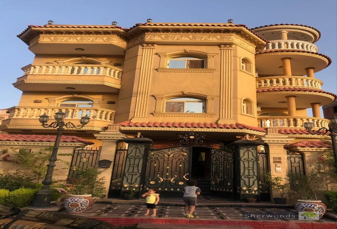 Sale in West Somid Road: فيلا 600 م في 6 أكتوبر غرب سوميد