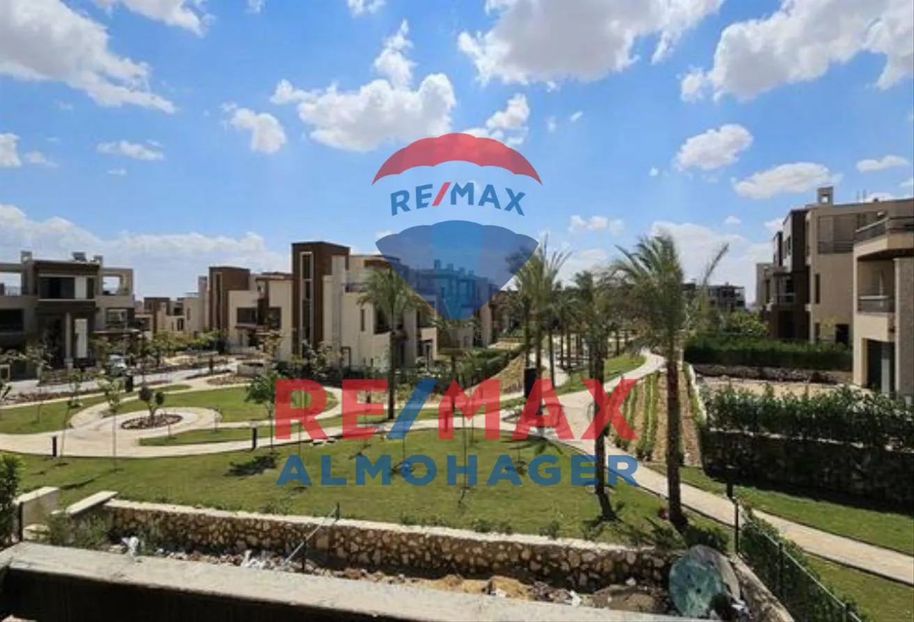 Sale in New Giza: Rare Huge Villa - 3 Floors With Basement- New Giza