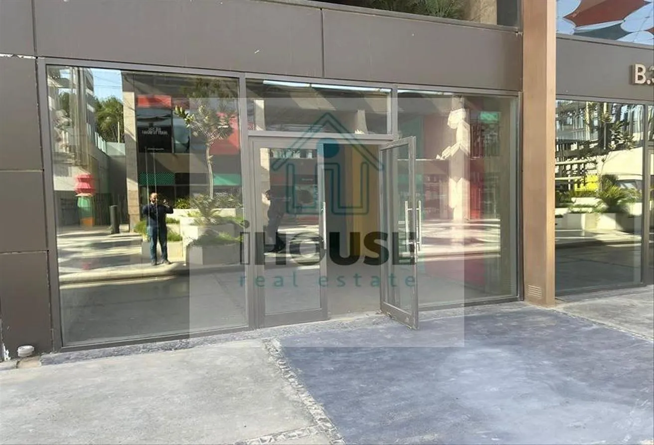 للايجار في مول سيتي ووك: ذا ووك مول بيفرلى هيلز 110م تصلح لاى نشاط ادارى 