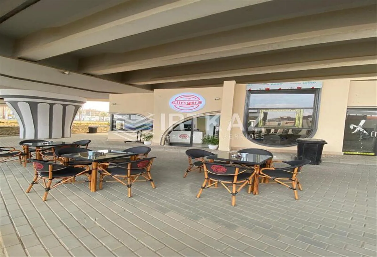 Rent in One Piece: Shop For Rent With Very Prime Location on North 90