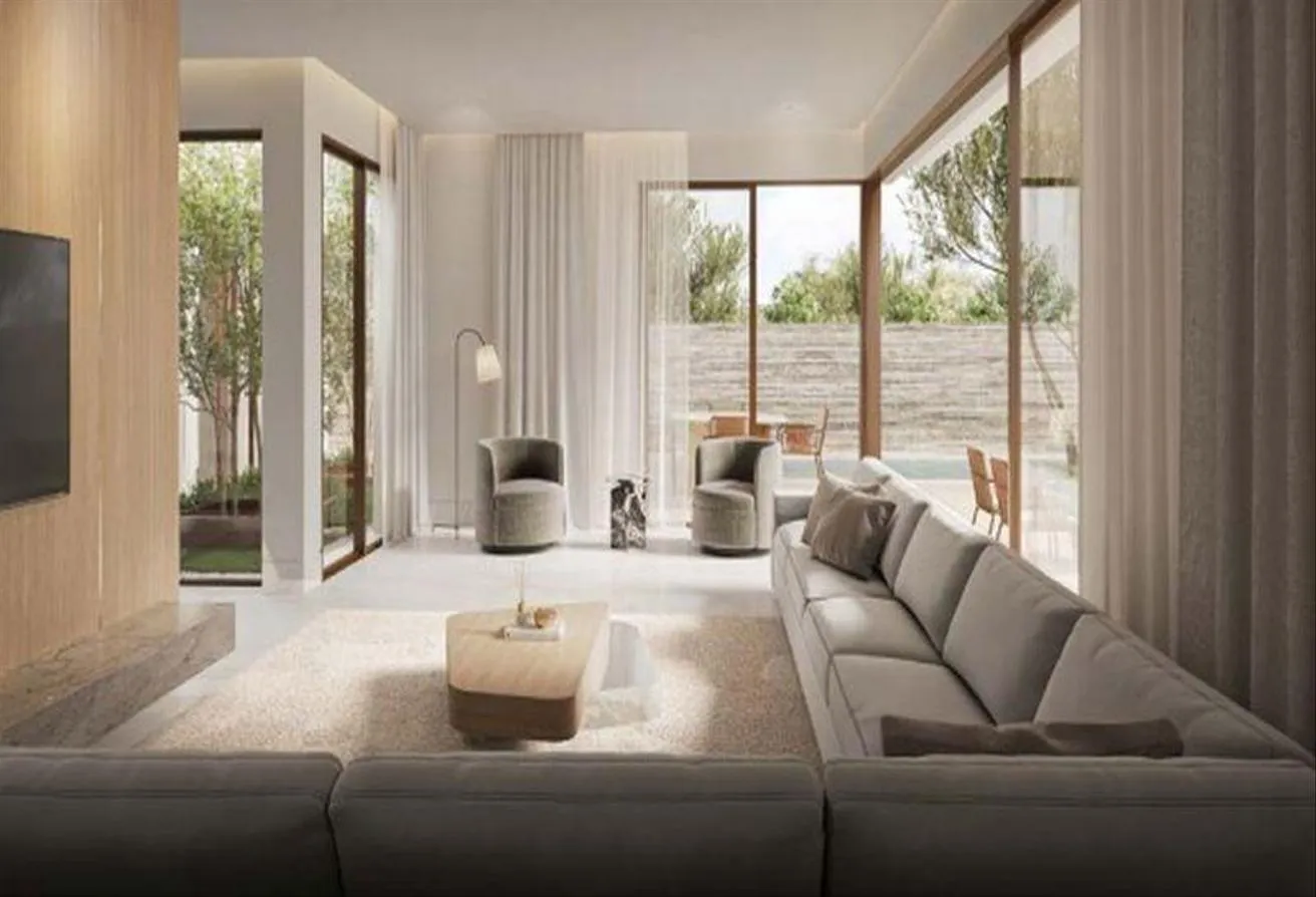Sale in Solana: Finished townhouse in Solana next to Beverly Hills