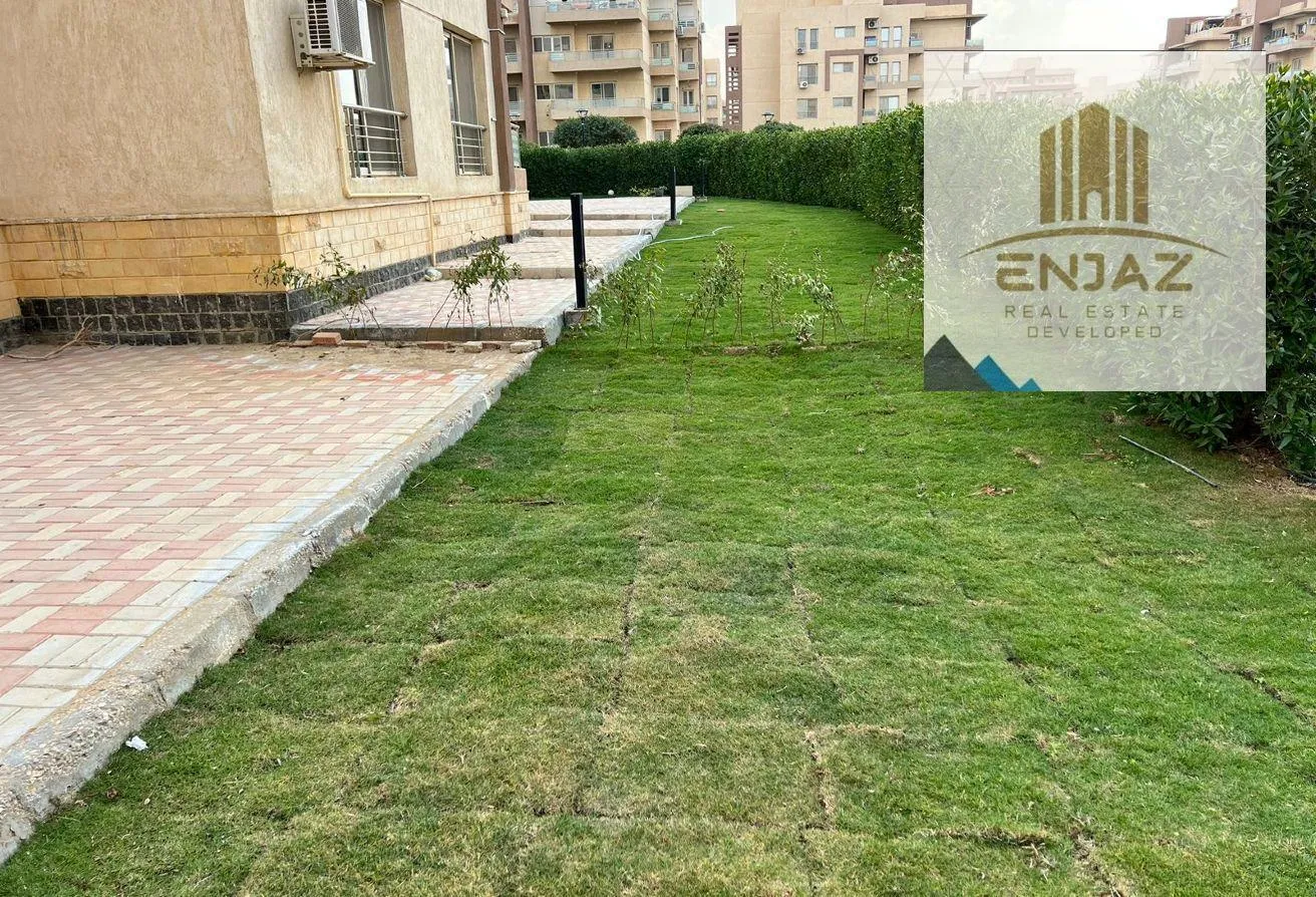 Rent in Wesal City: سوبر ماركت للايجار في كمبوند وصال